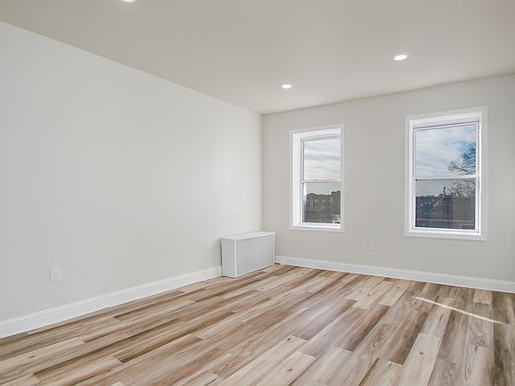 5th image of 445 Washington Ave #6
