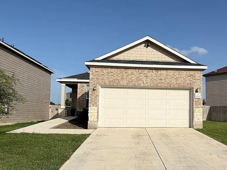 5530 Castle Brook Dr — Photo 1