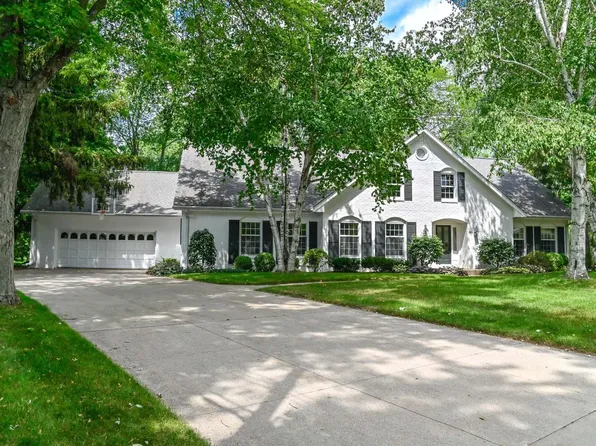 6601 North Alberta COURT, Milwaukee, WI 53217