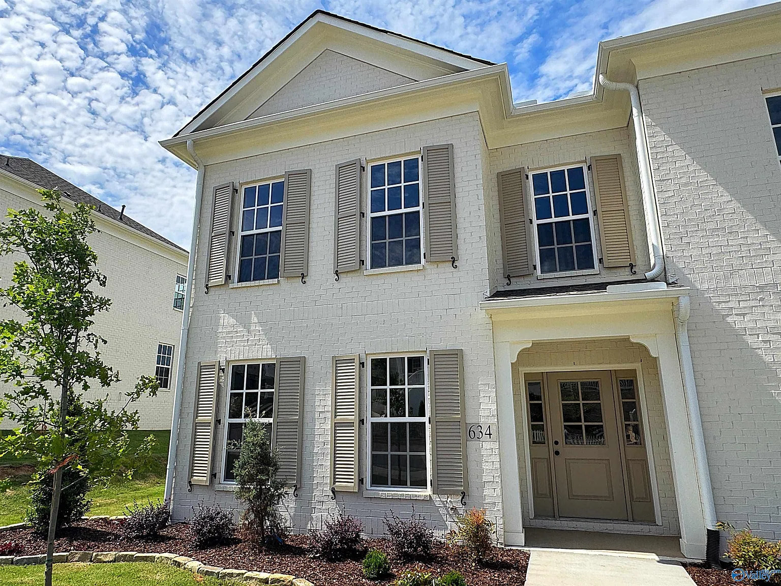 3 bed, 2.5 bath, 1830 sqft, $2,495 — Photo 1