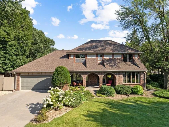 11555 54th Ave N, Plymouth, MN 55442
