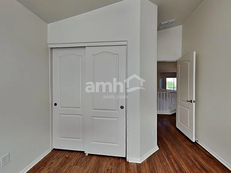 4021 S 55th Dr — Photo 26