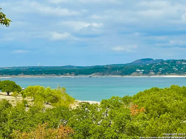 1043 BARBARA DR # A4, Canyon Lake, TX 78133