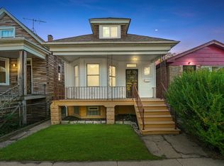 8212 S Brandon Ave, Chicago, IL 60617