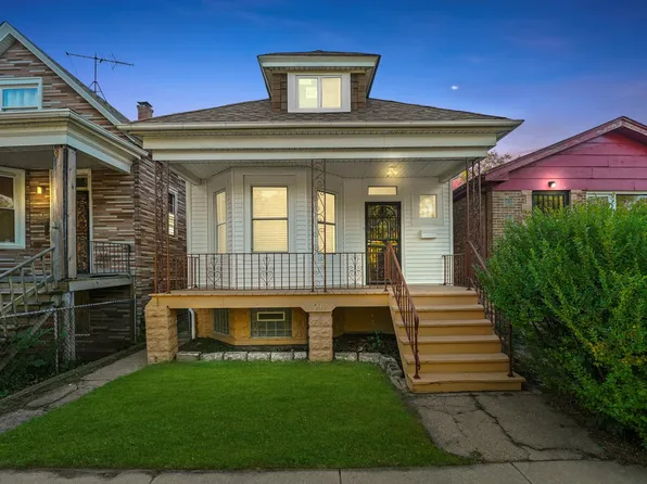 8212 S Brandon Ave, Chicago, IL 60617