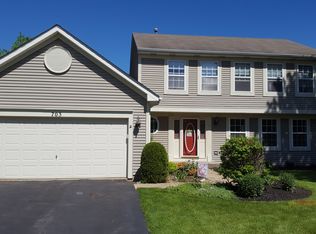 703 Lucky Ct, Oswego, IL 60543