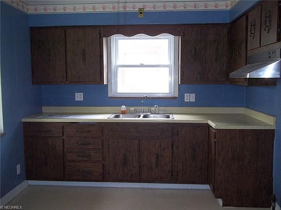 4th image of 328 Kingston Ave