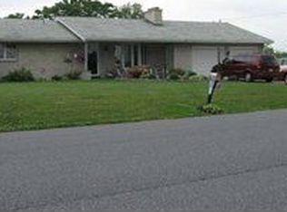 7912 Manor Dr, Harrisburg, PA 17112