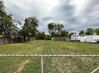 609 7th St, Sulphur Springs, TX 75482