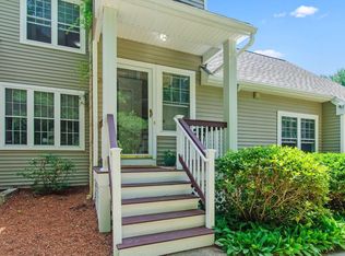 26 Bourne Dr, Bedford, NH 03110
