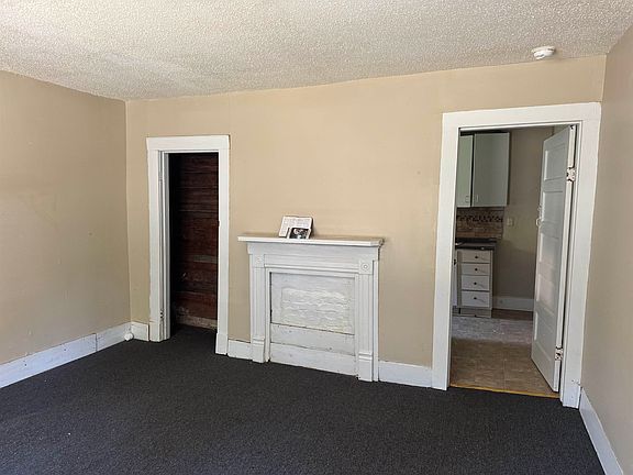 4th image of 1616 Harmen St