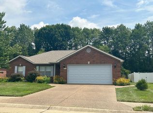 4654 Lincoln Pointe Dr, Newburgh, IN 47630