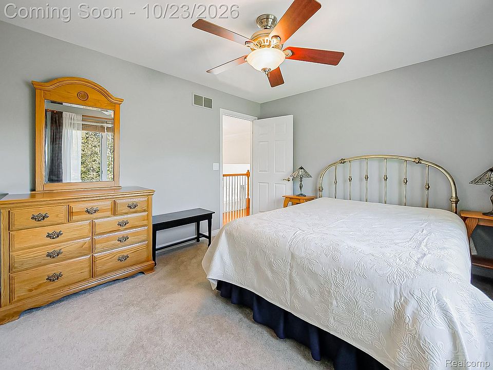 18777 Stonewater Blvd, photo 26