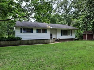 7 Echo Ln, Centralia, IL 62801