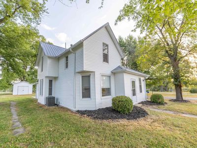 325 E Columbus St, Columbus, IL, 62320