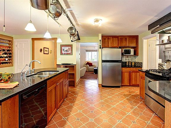 4th image of 15726 160th Ave NE