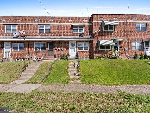2nd image of 3721 Schleicher Ave