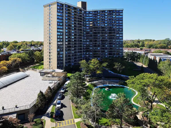 2 Bay Club Dr APT 10T, Flushing, NY 11360