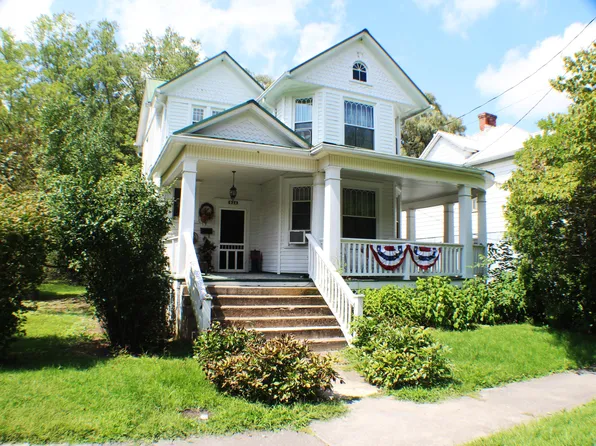 924 2nd Ave, Marlinton, WV 24954