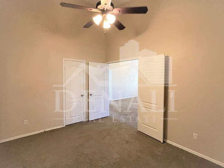 1121 S Western Skies Dr — Photo 21