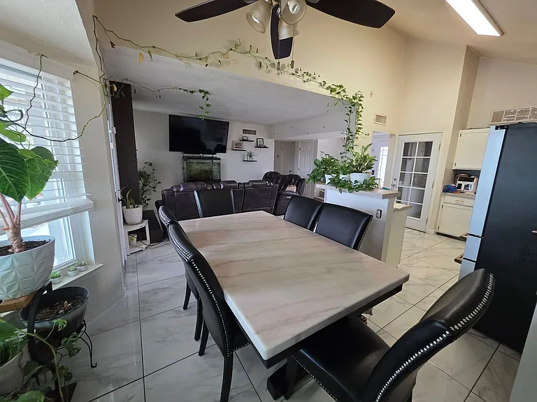 1557 Peter Hurd Dr — Photo 3