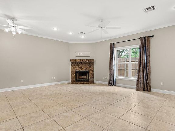 3rd image of 210 Doctor Michael Debakey Dr APT D