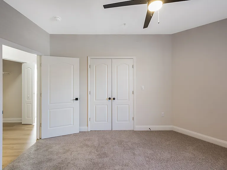 Ashbury Square Apartments — Photo 71