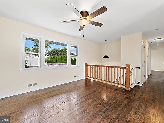 4th image of 757 Simmons Dr