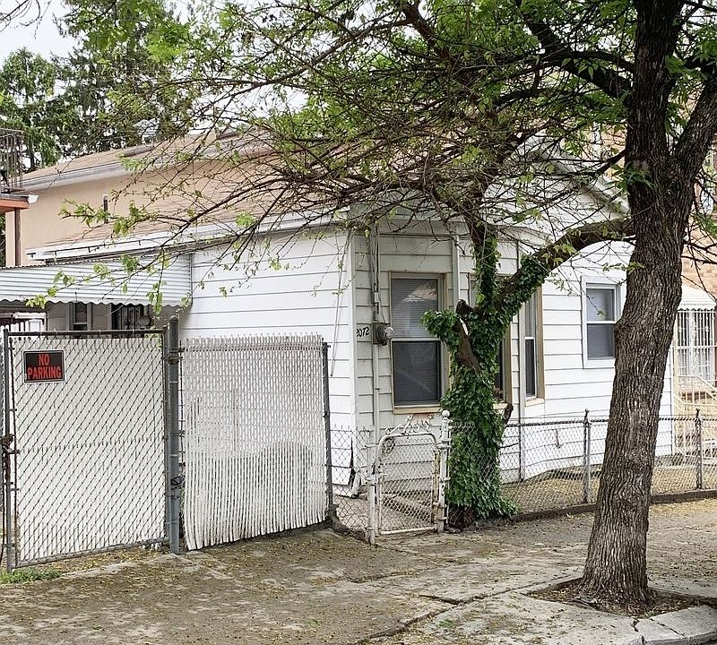2nd image of 4019 21st Ave