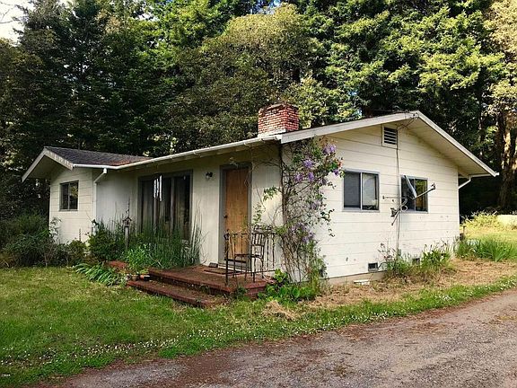 2nd image of 18401 Georges Ln