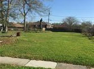 2225 Riverbend Dr, Violet, LA 70092