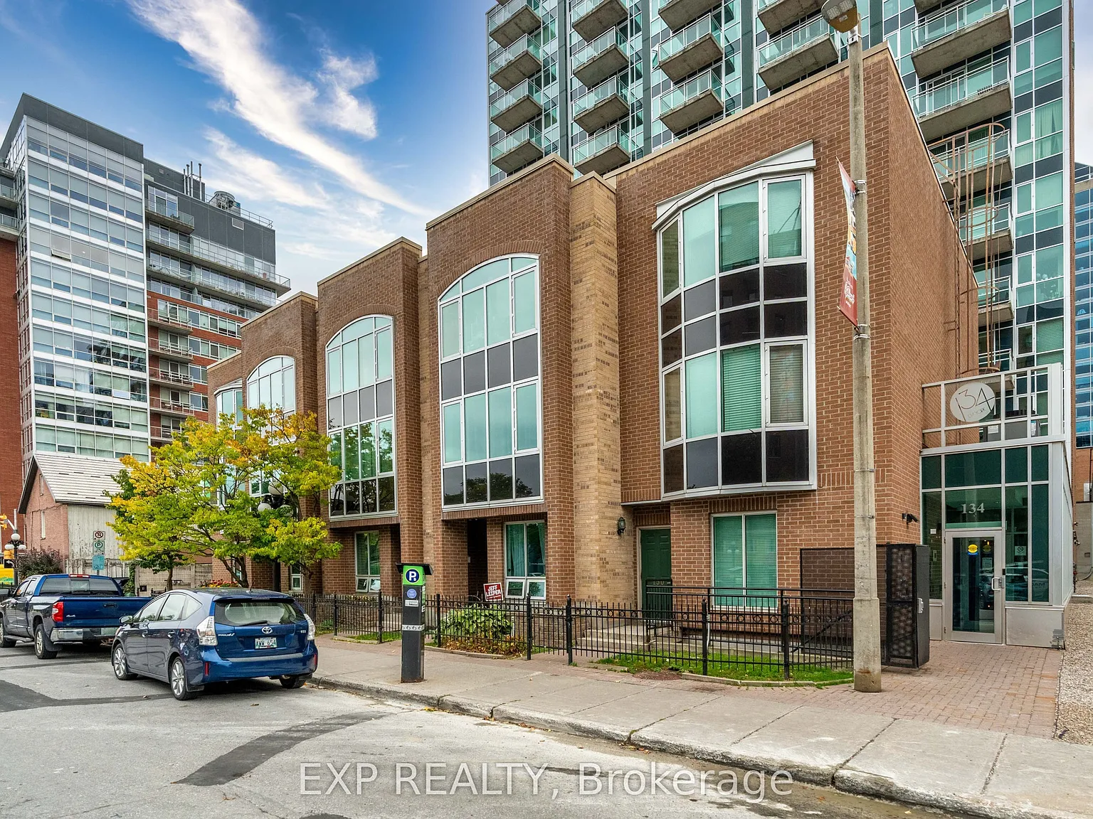 2 bed, $2,900 — Photo 1