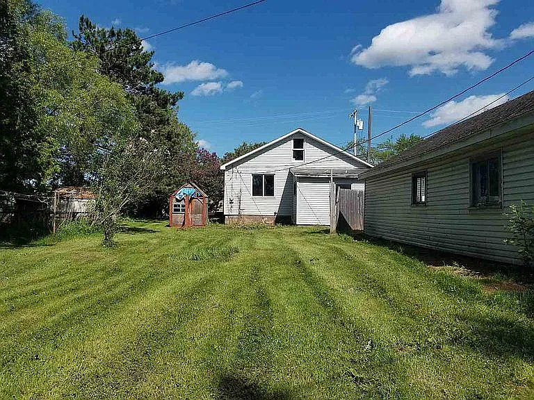 339 Carp St — Photo 13