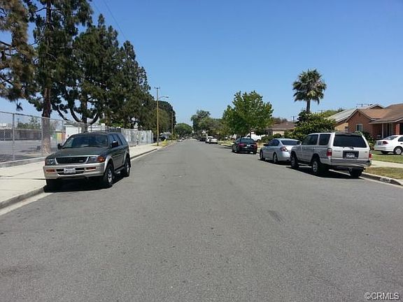 2nd image of 1648 W 153rd St