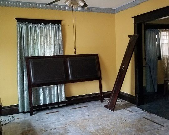 4th image of 954 N Rockton Ave