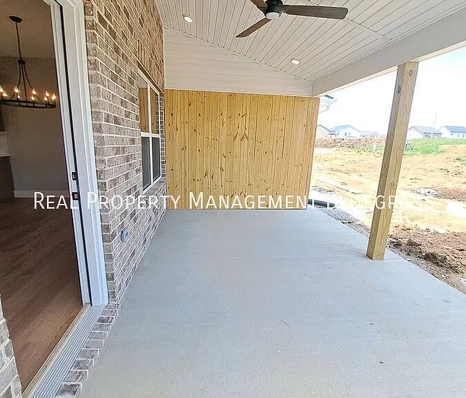 2507 Spring Leaf Ct — Photo 8