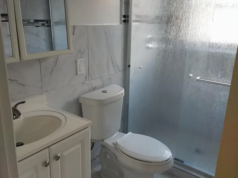 2758 NE 15th St #1A — Photo 5