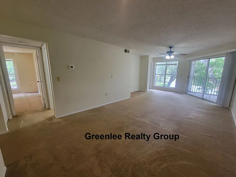 10024 Strafford Oak Ct #813 — Photo 8