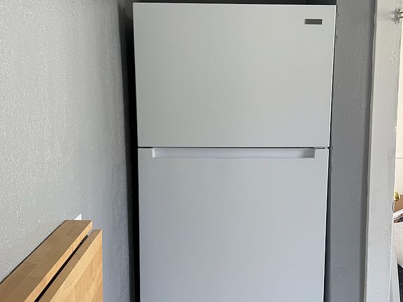 5th image of 6041 S Greenleaf Ave #1/2