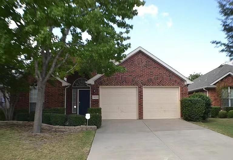 1st image of 3033 Bigleaf Dr