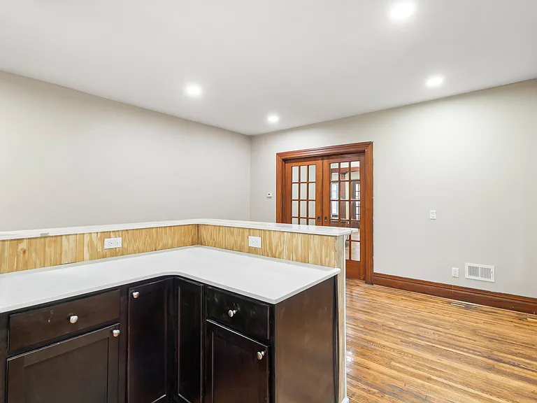 483 Alexander St #4 — Photo 6