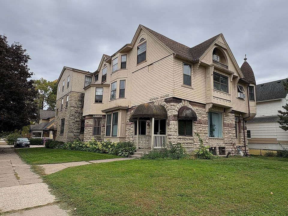1st image of 121 W 7th St #2