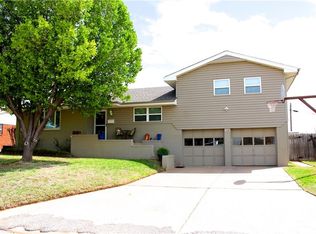 130 Merritt Dr, Elk City, OK 73644