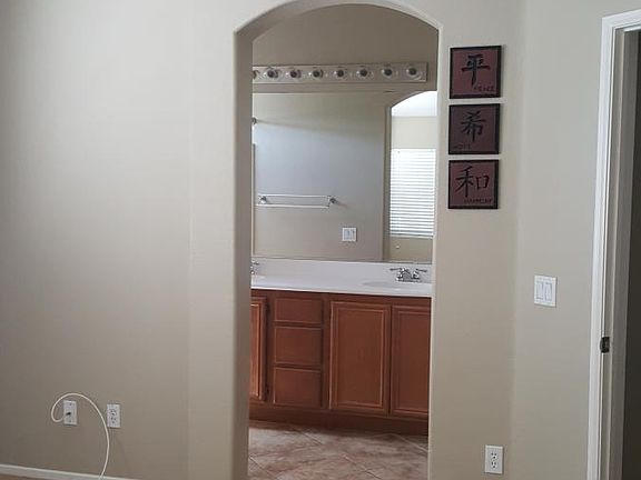 5th image of 25248 Meadow Walk St Unit 3