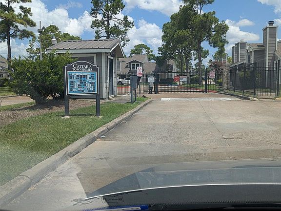 3rd image of 12214 Bob White Dr #122