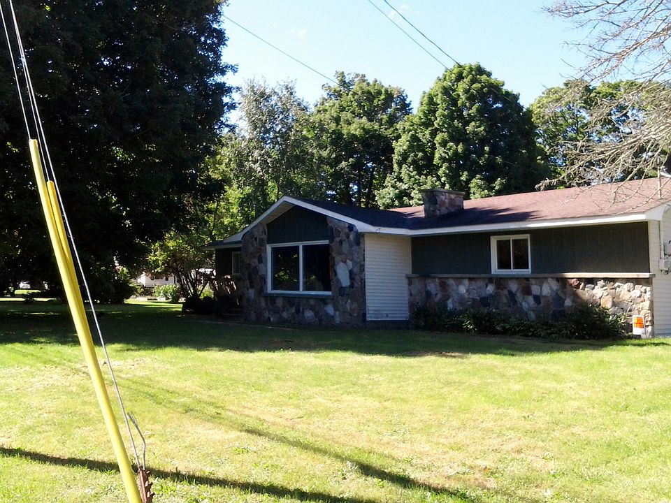 1st image of 139 N Avenue B