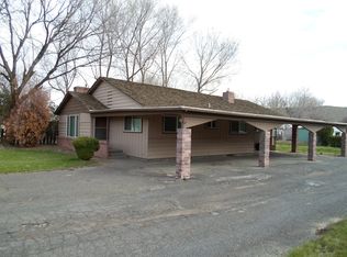 1604 Ahtanum Rd, Yakima, WA 98903