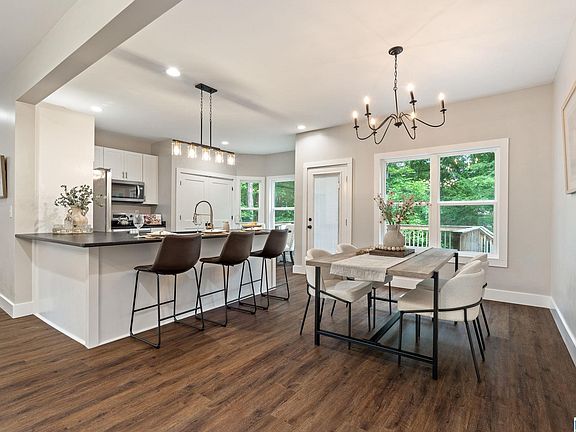 2nd image of 201 Shelby Forest Cir