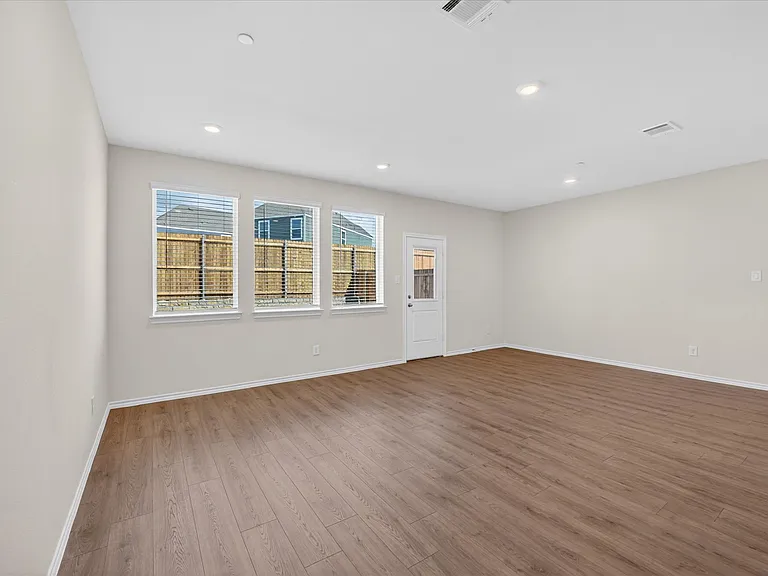 7007 Cottonseed Dr — Photo 2