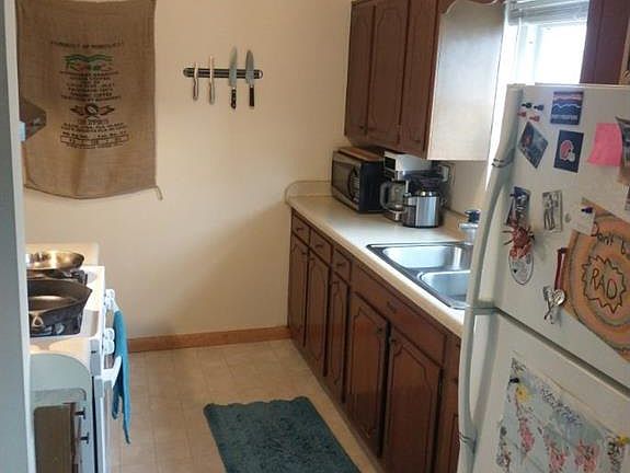 4th image of 2424 Mundale Ave
